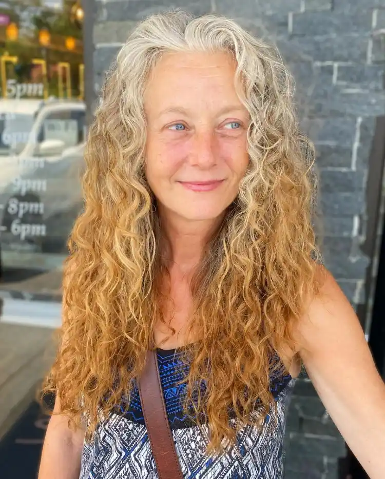 curly haircut for women over 73