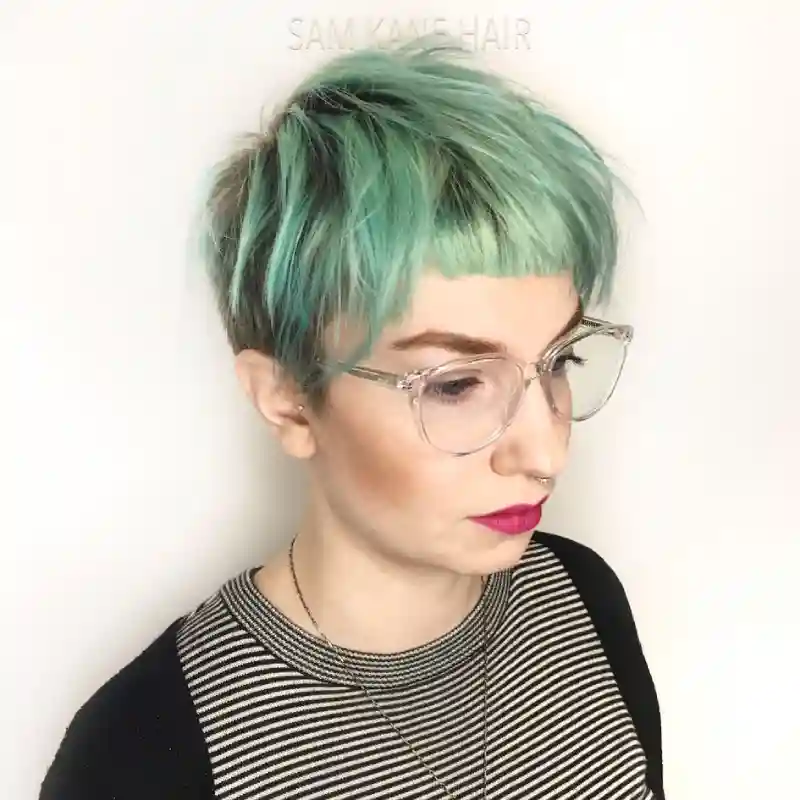 Stand Out with These Trendy Edgy Short Haircut Ideas