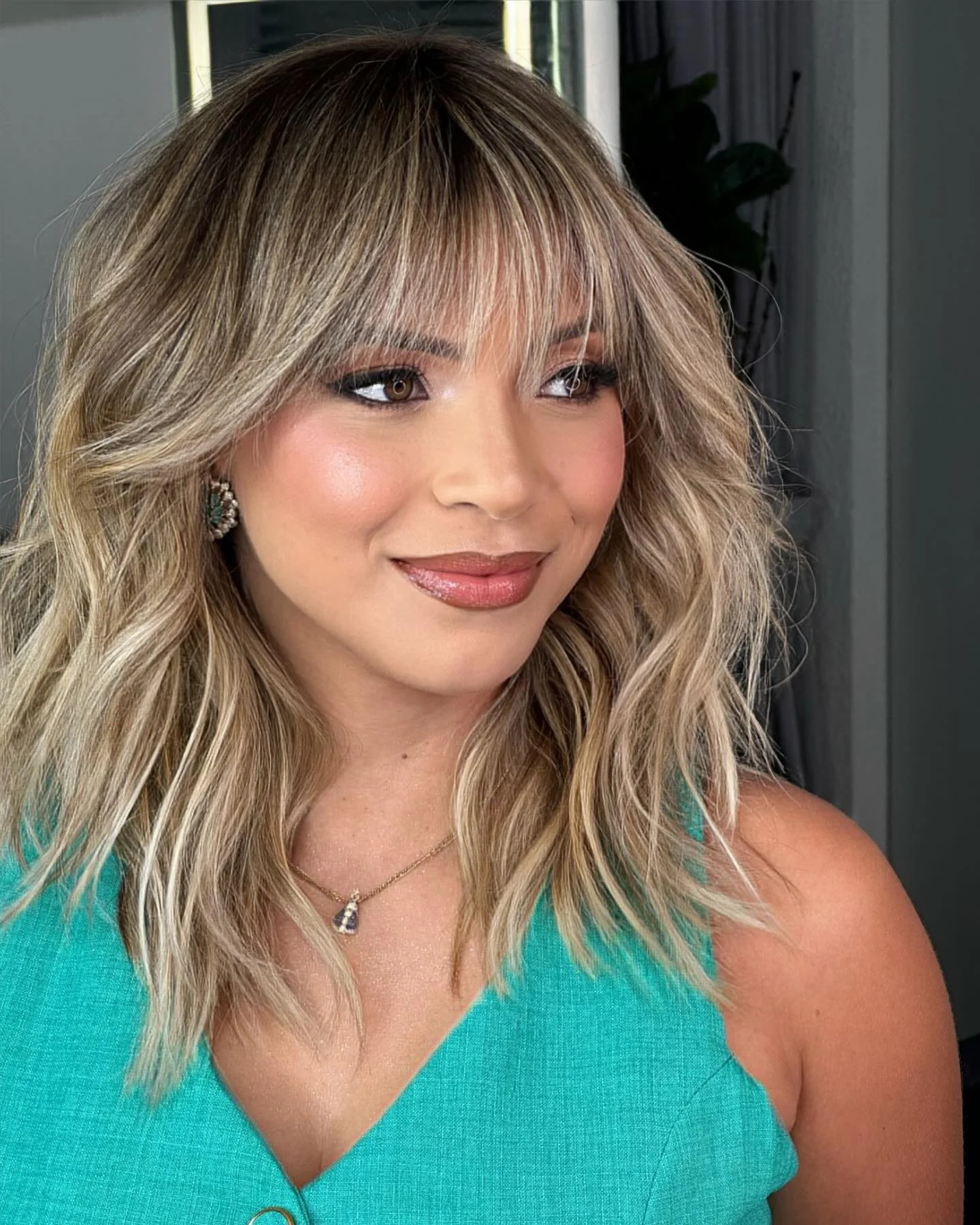 layered hair with bangs