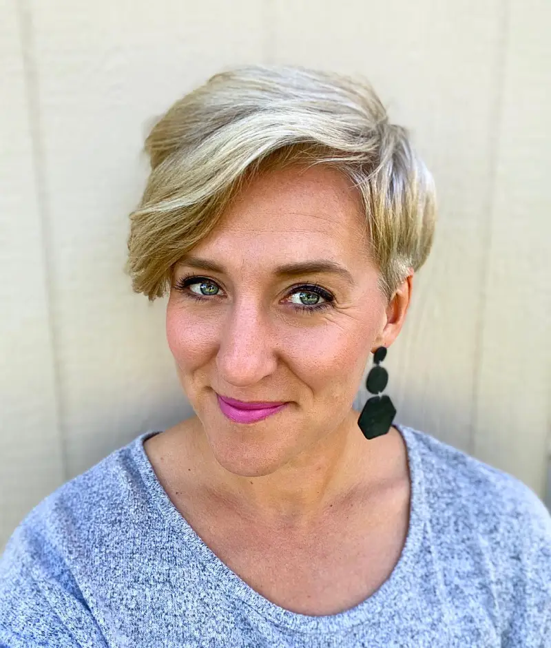 Short Pixie Haircuts for Women Over 58